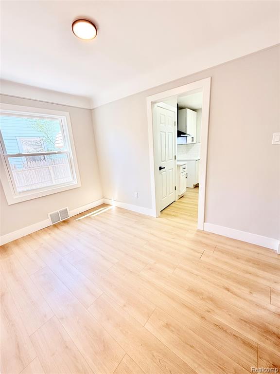 828 E Elza Avenue, Hazel Park, MI 48030 — Photo 10