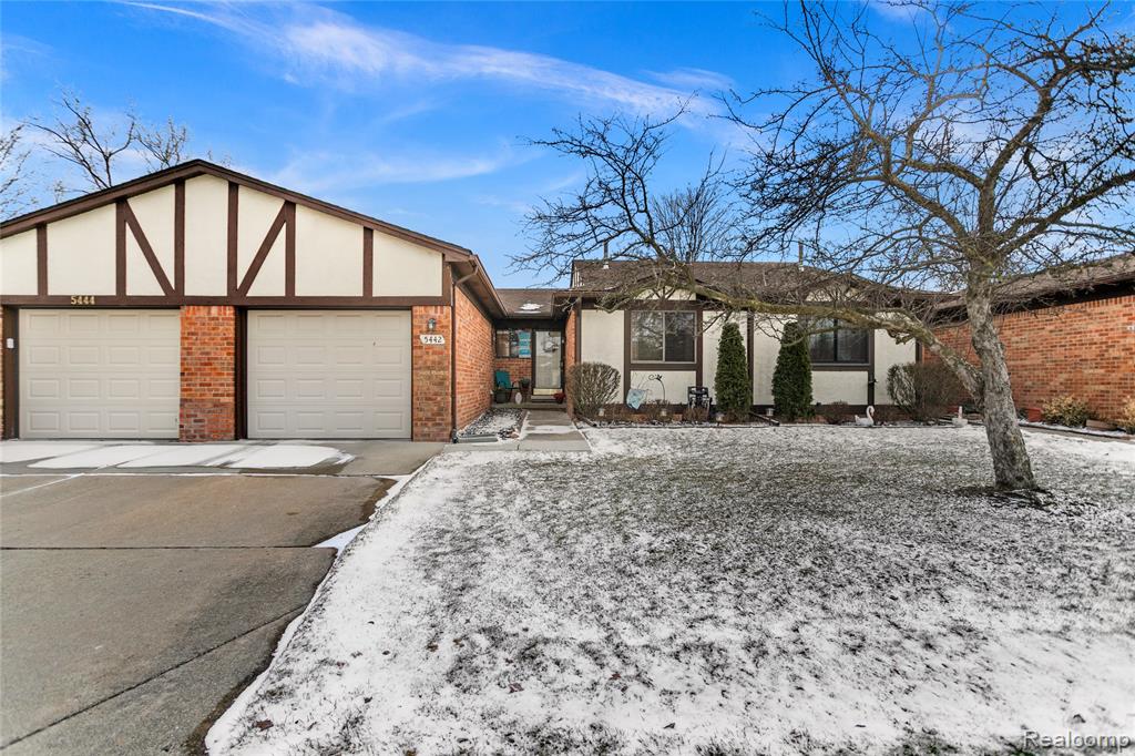 5442 Stanford Court, Warren, MI 48091 — front exterior