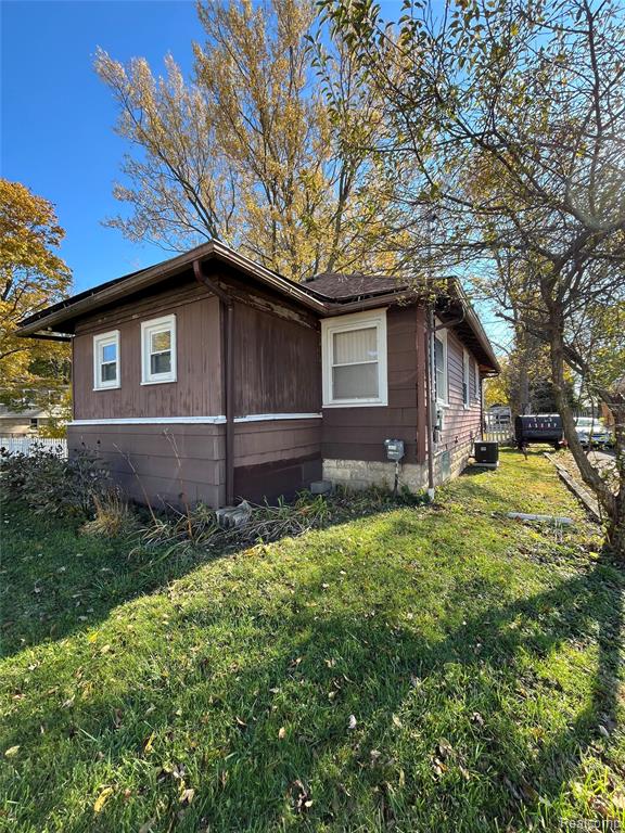 712 Sanford Street, Lansing, MI 48906 — Photo 17