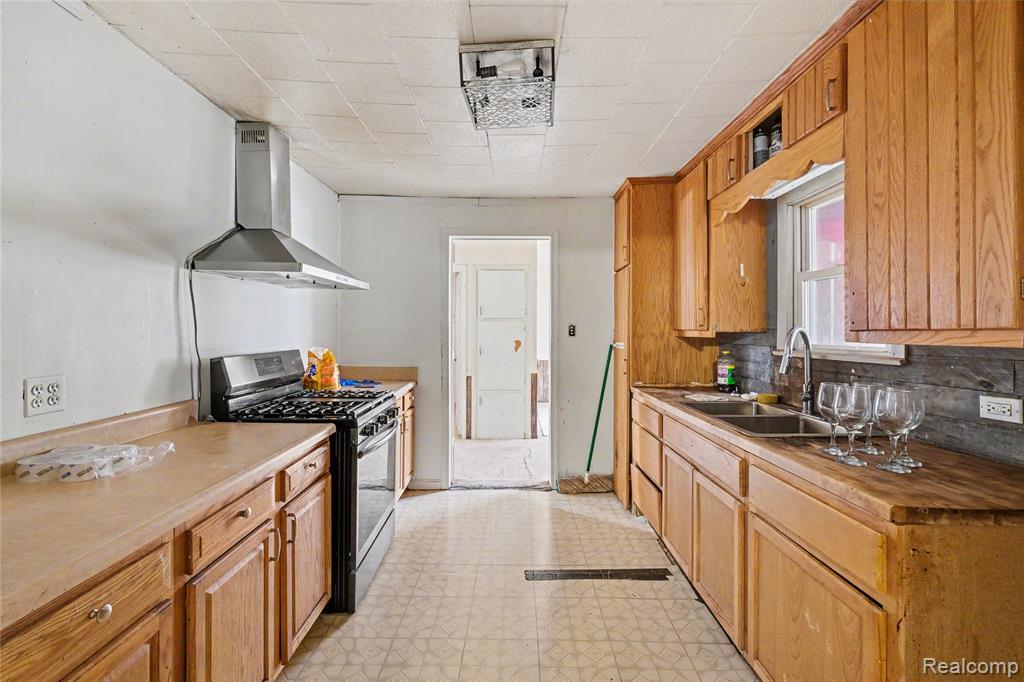 4449 Crosby Road, Flint, MI 48506 — Photo 8