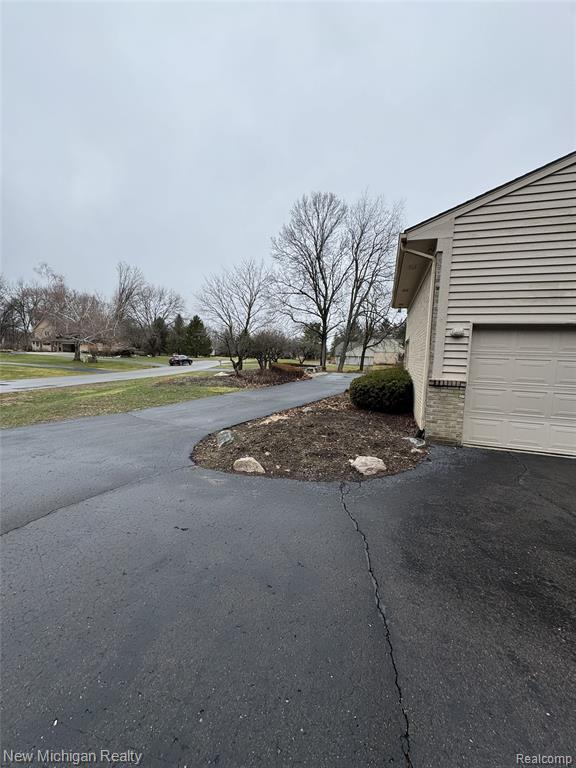 3989 S Shore Drive, Commerce Twp, MI 48382 — Photo 67
