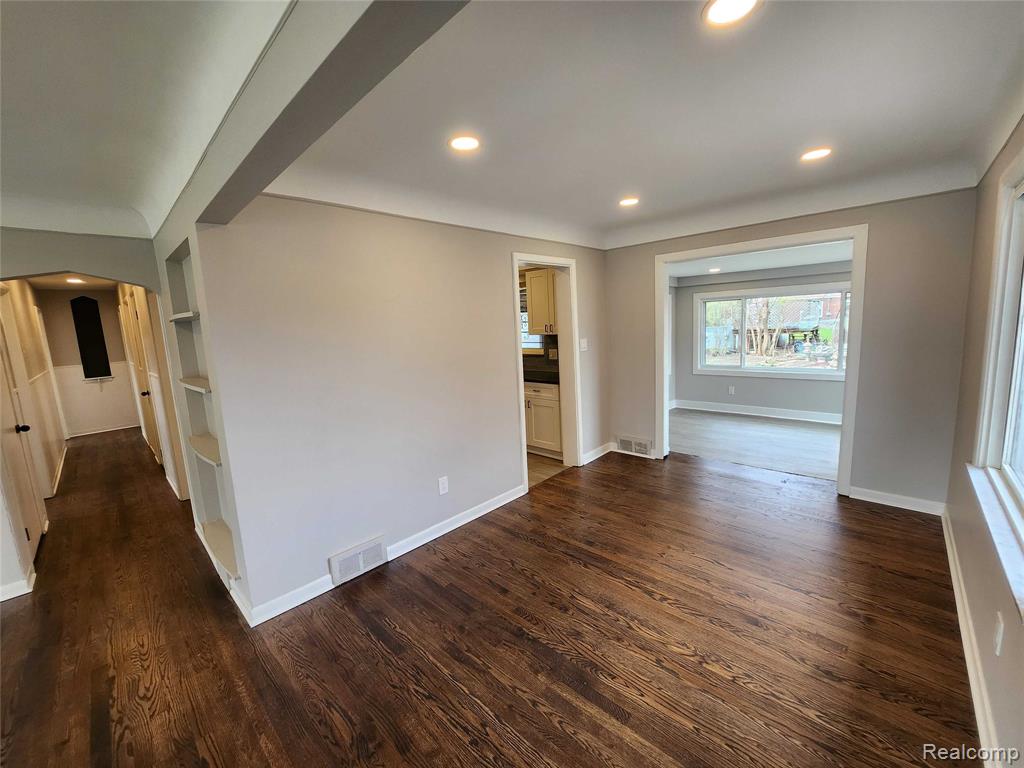 15705 Juliana Avenue, Eastpointe, MI 48021 — Photo 7