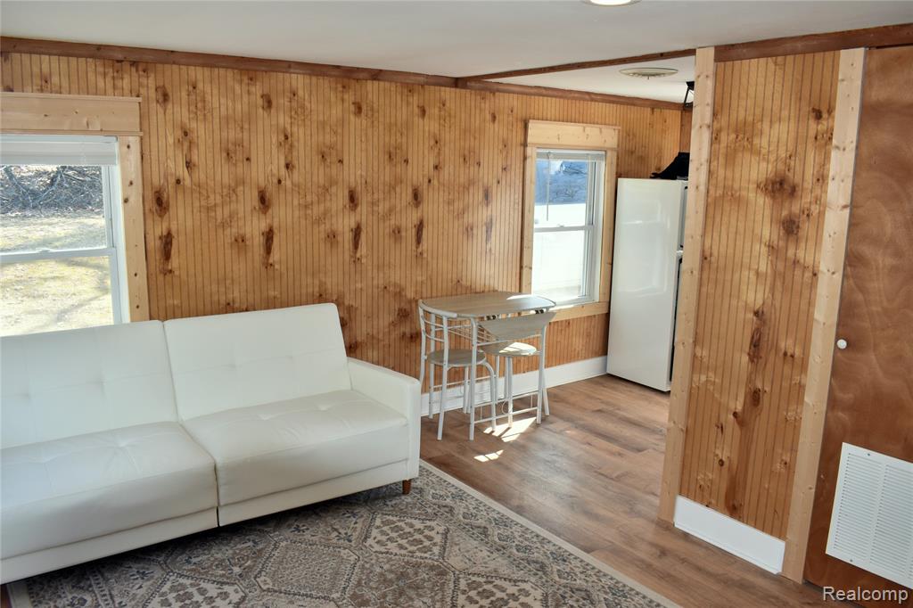 126 Lasalle Avenue, Houghton Lake, MI 48629 — Photo 8