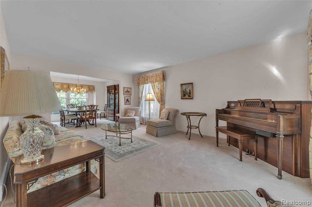 687 Foxhall Road, Bloomfield Hills, MI 48304 — Photo 5