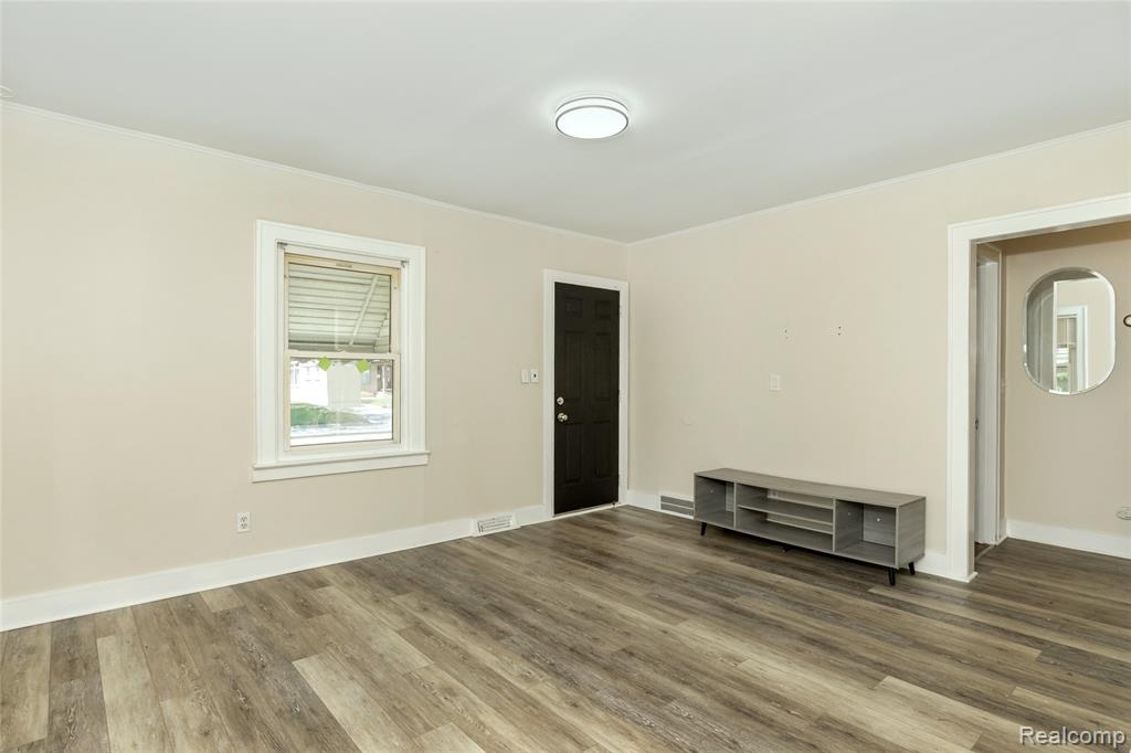 4517 Grindley Park Street, Dearborn Heights, MI 48125 — Photo 4