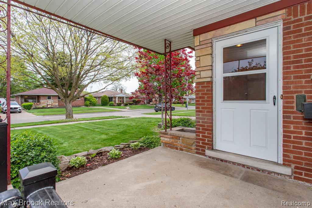13565 Dixie, Redford, MI 48239 — Photo 4