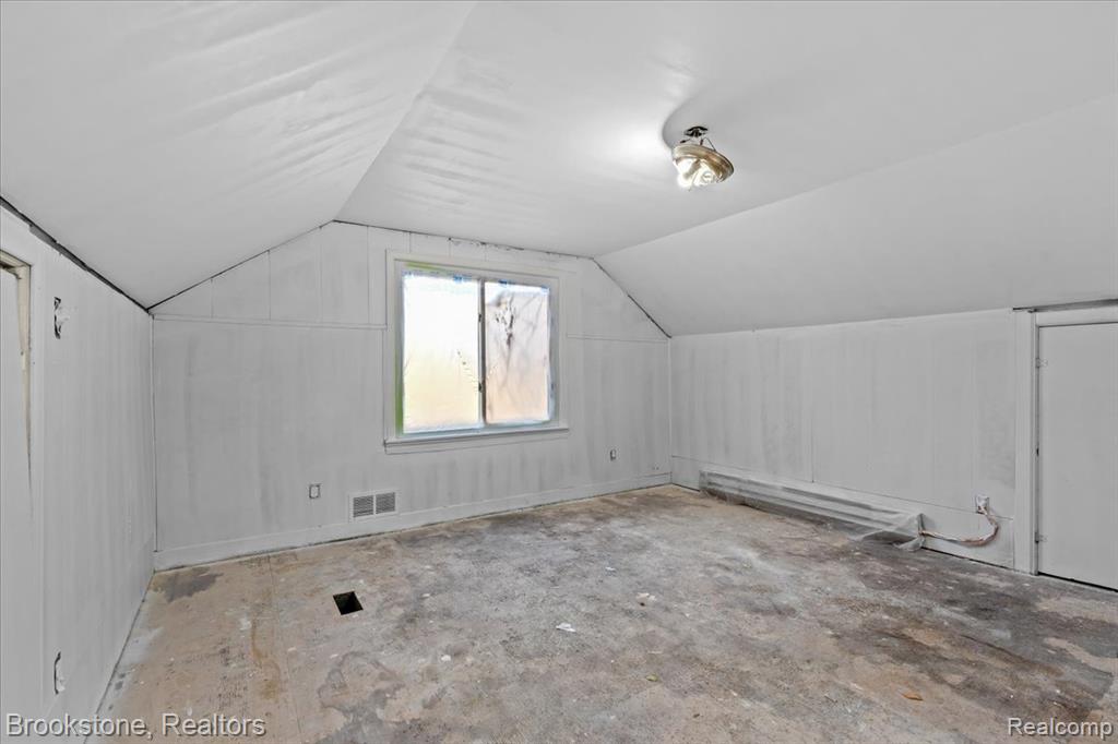 7690 Heyden Street, Detroit, MI 48228 — Photo 13