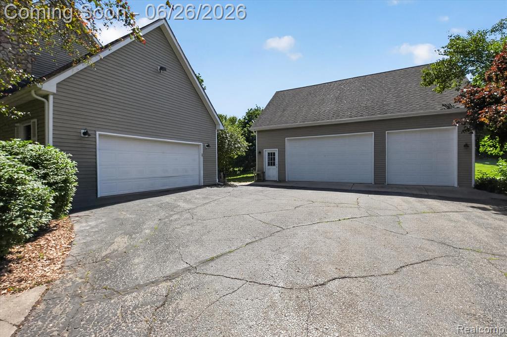 8114 Chilson Road, Pinckney, MI 48169 — Photo 3