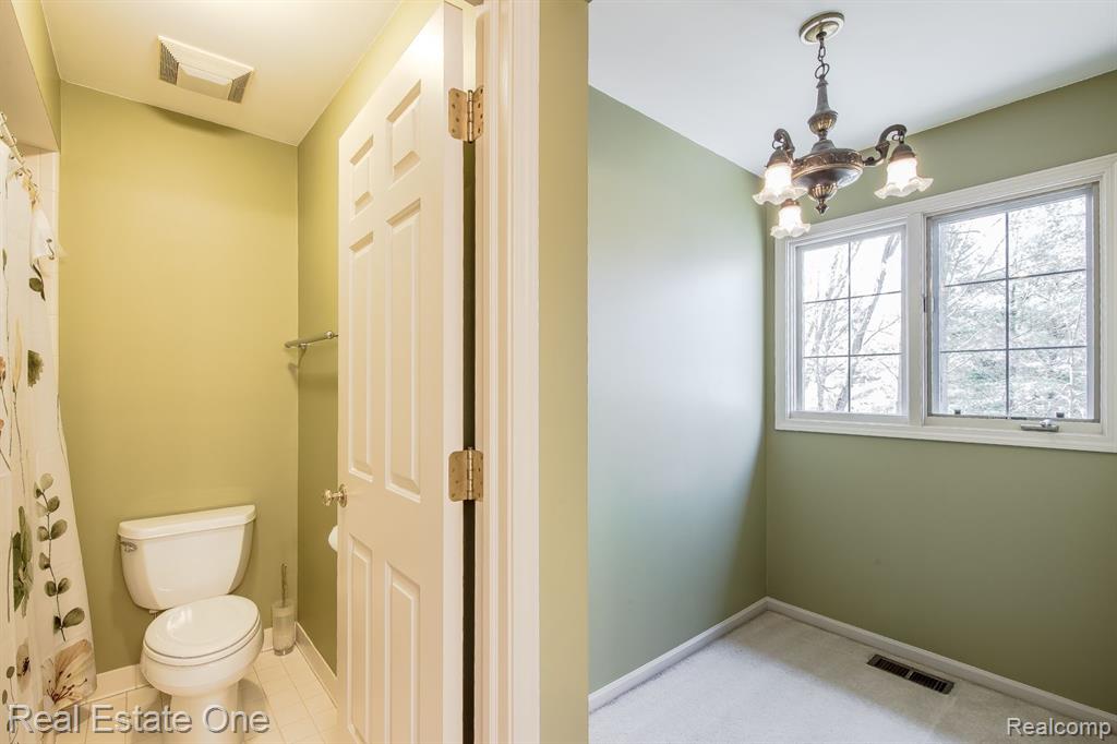 9316 LAKEBLUFF Drive, Clarkston, MI 48348 — Photo 45