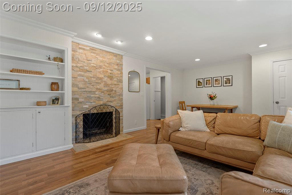 577 Bagley Street, Lake Orion, MI 48362 — Photo 6