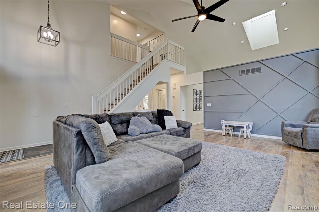 6923 Tangle Wood, Waterford, MI 48327 — Photo 2