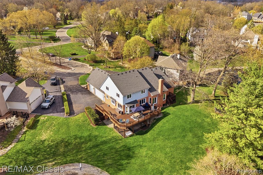 1726 Pondview Lane, Commerce Twp, MI 48382 — Photo 63