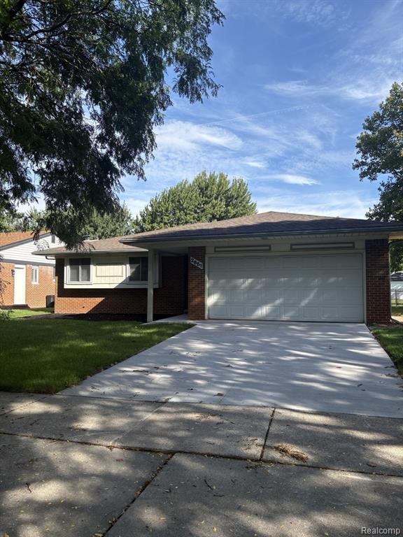 2651 Arrowhead Drive, Troy, MI 48083