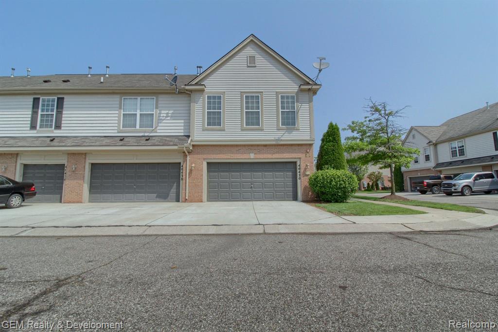 40420 BLYTHEFIELD Lane, Canton, MI 48188 — Photo 24