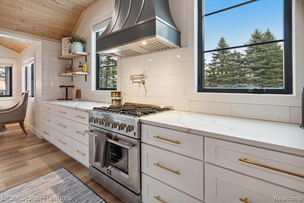 6245 W HIGGINS LAKE Drive, Roscommon, MI 48653 — Photo 14