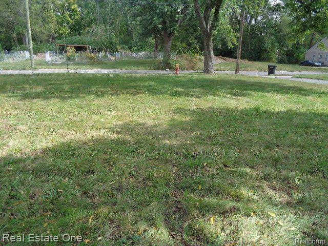 17555 TRINITY Street, Detroit, MI 48219 — Photo 8