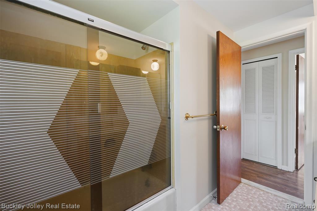 10507 Lafollette Drive, Brighton, MI 48114 — Photo 20
