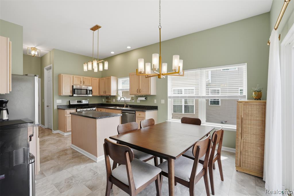 172 Champlain Boulevard, Howell, MI 48843 — Photo 11