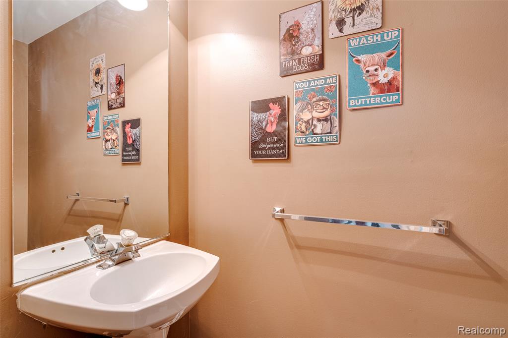 47071 Sherstone Drive, Canton, MI 48188 — Photo 12