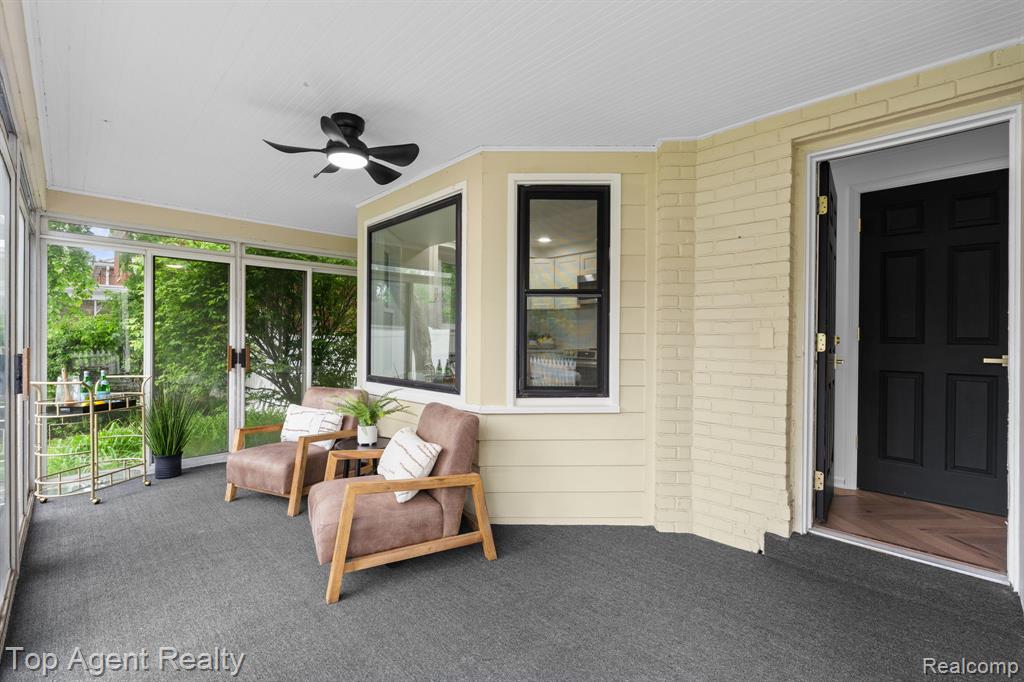 1894 Broadstone Road, Grosse Pointe Woods, MI 48236 — Photo 31