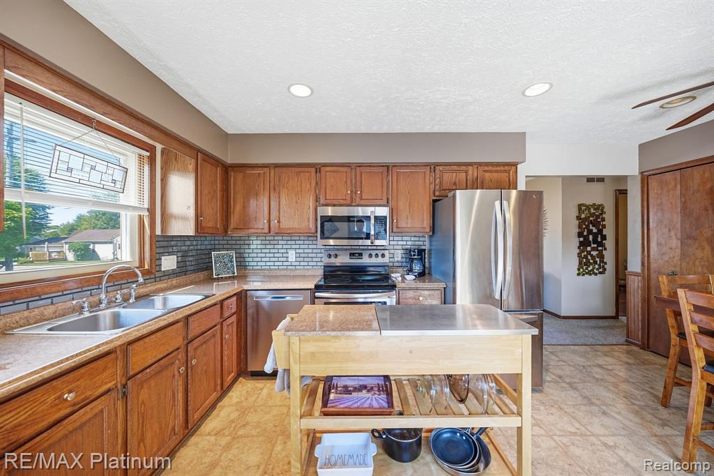 127 S East Street, Fowlerville, MI 48836 — Photo 9