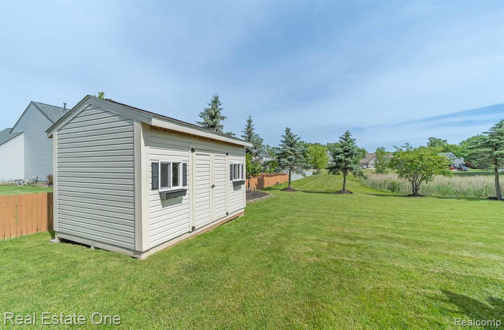 4433 JORDAN Drive, Grand Blanc, MI 48439 — Photo 7