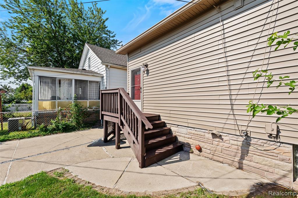 5452 Maple Street, Dearborn, MI 48126 — Photo 28