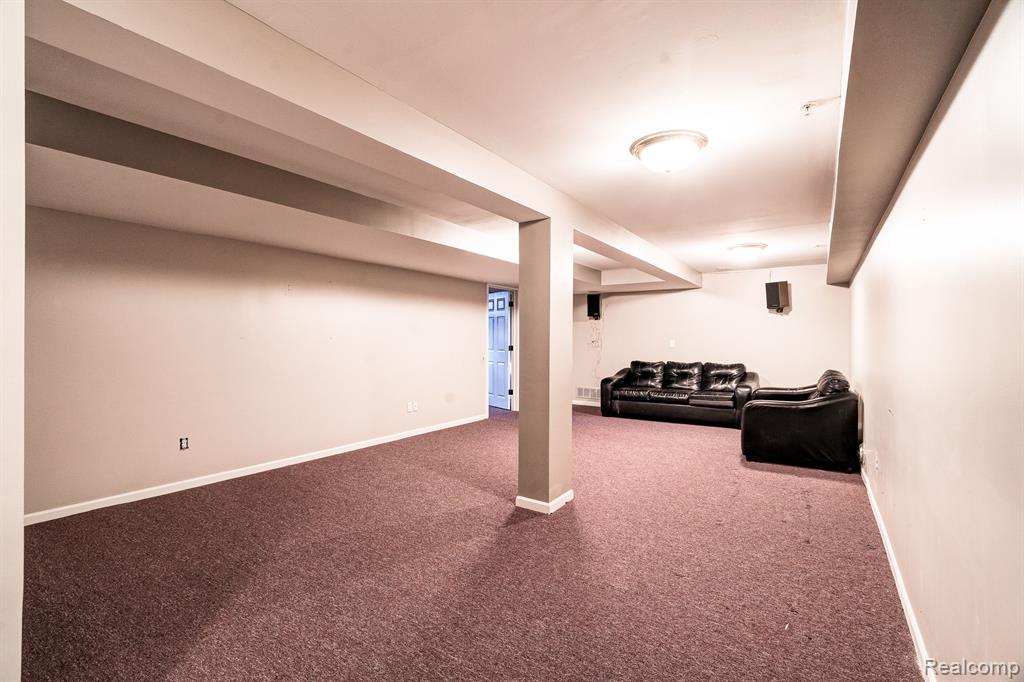 4205 CAMERON Circle, Walled Lake, MI 48390 — Photo 29