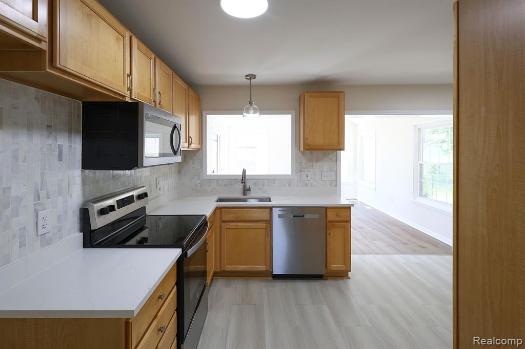 9858 FAIRBANKS Street, Van Buren, MI 48111 — Photo 7