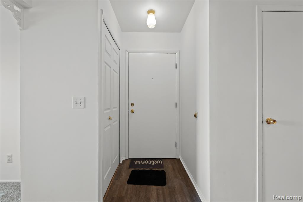 8709 Candlewood Trail, Brighton, MI 48116 — Photo 2