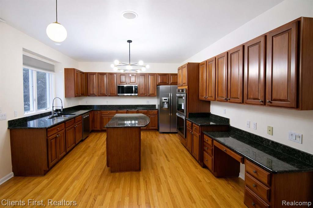 48318 Manhattan Circle, Canton, MI, 48188