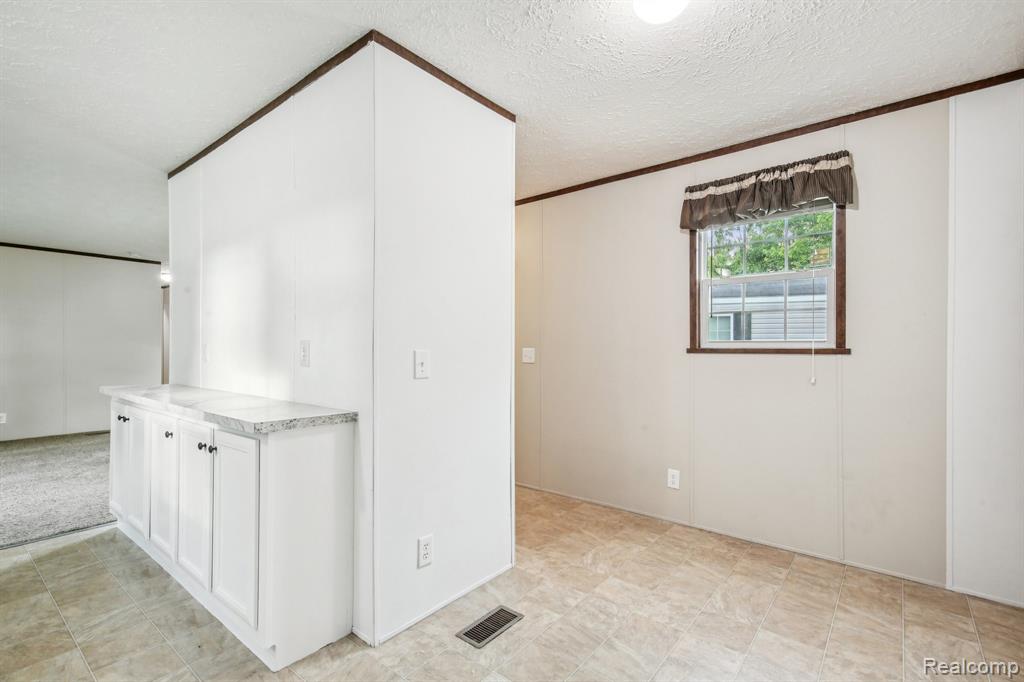 4726 Harrow Court, Sterling Heights, MI 48310 — Photo 8