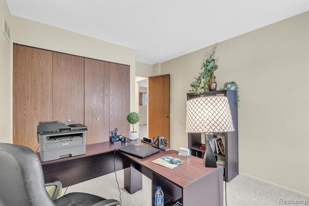 3170 Woods Circle, Detroit, MI 48207 — Photo 24