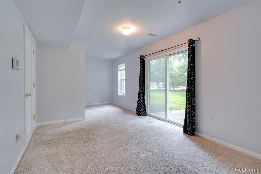 609 Cherry Orchard Road, Canton, MI 48188 — Photo 32