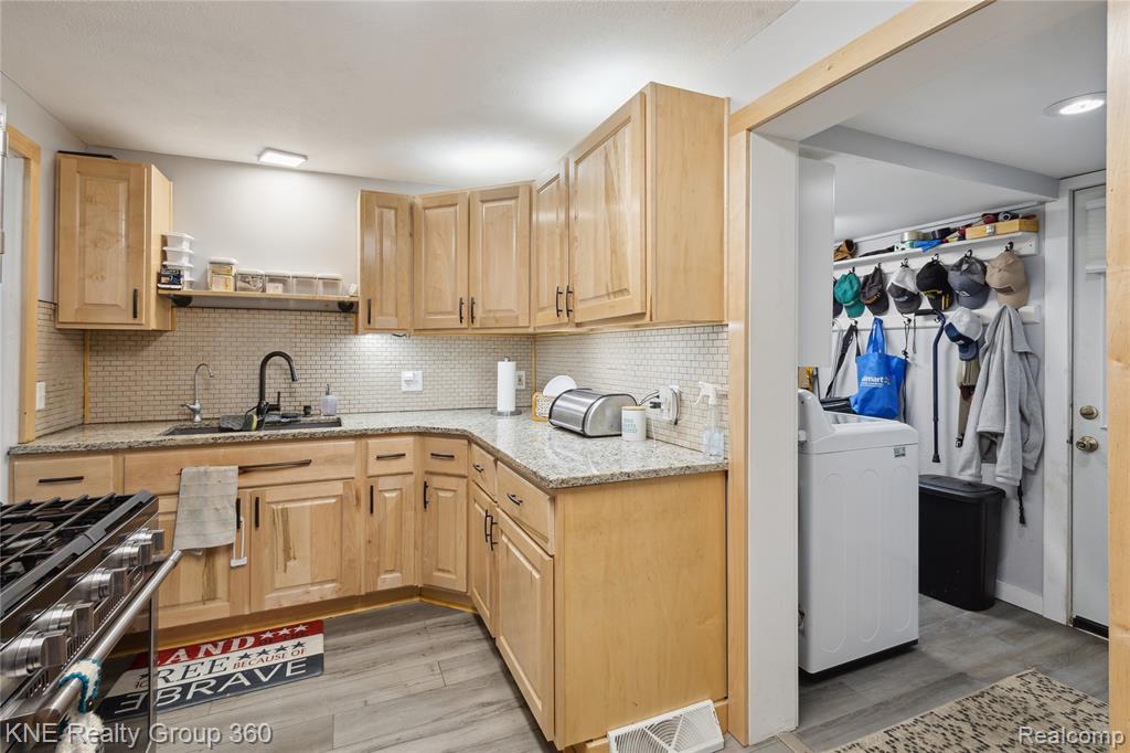 204 W Caroline Street, Bellevue, MI 49021 — Photo 8