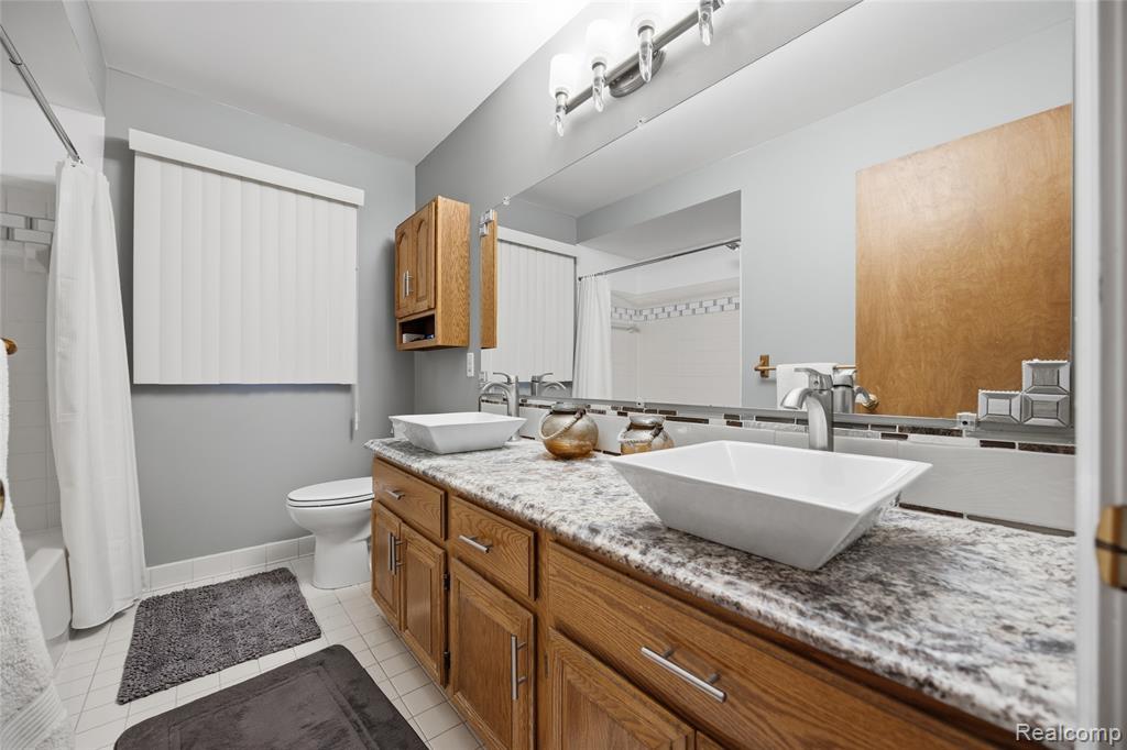 53071 Gregory Drive, Macomb, MI 48042 — Photo 19