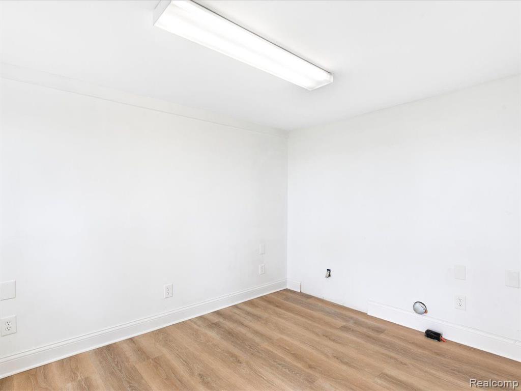 5444 LAKESHORE Road, Fort Gratiot, MI 48059 — Photo 18