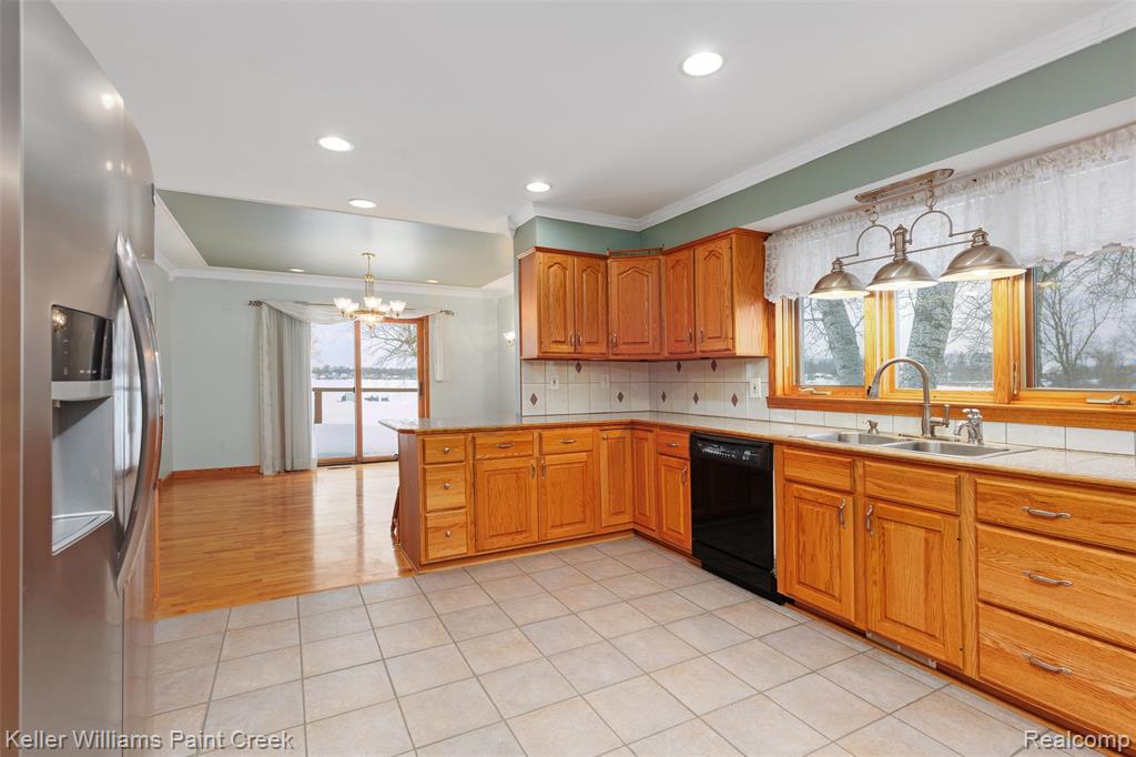 10045 Highland Road, White Lake, MI — Photo 4
