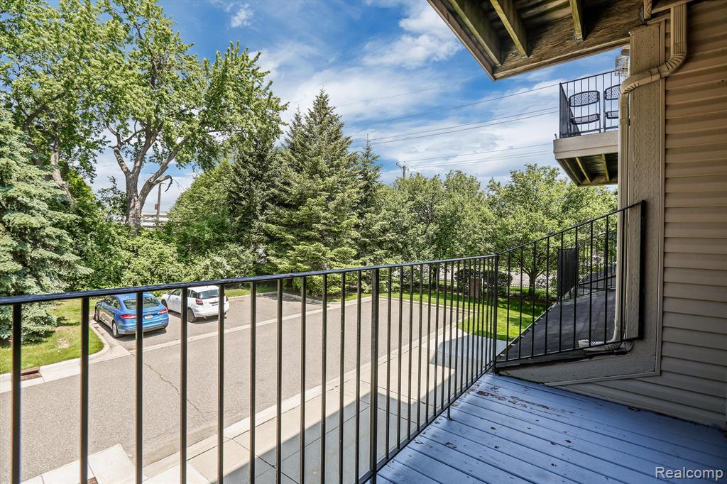 39410 SPRINGWATER Drive, Northville, MI 48168 — Photo 16