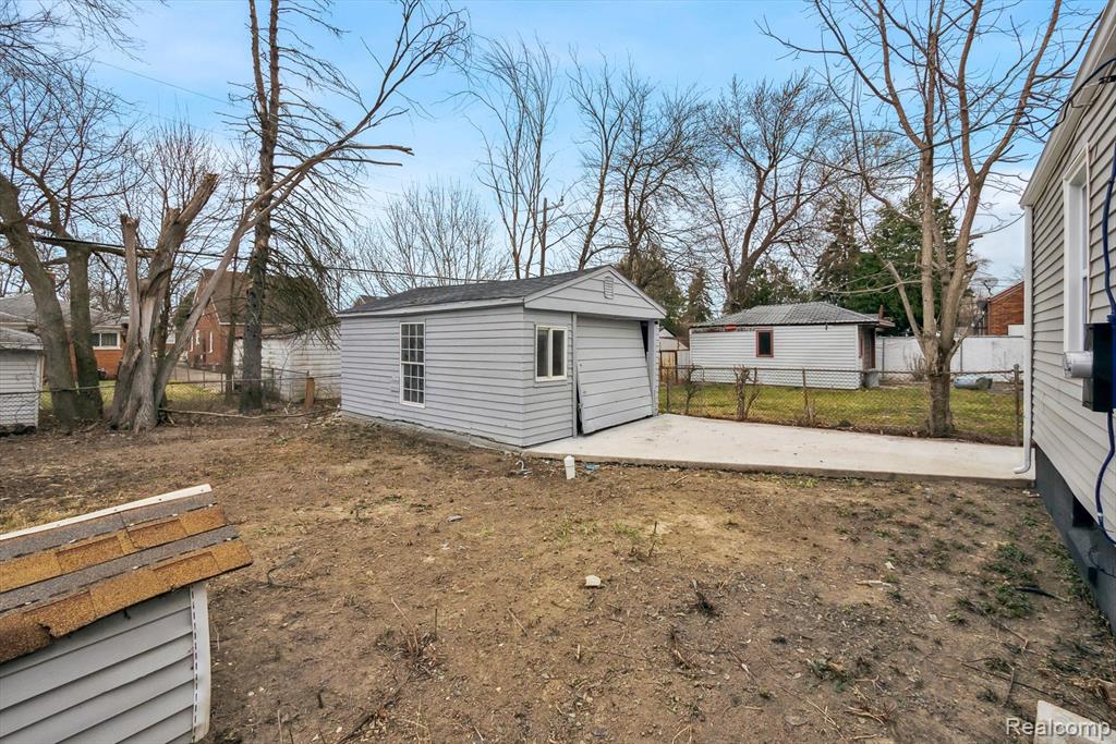 9579 ARTESIAN Street, Detroit, MI 48228 — Photo 31