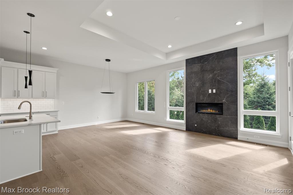 7477 Gramercy Circle, 17, West Bloomfield, MI — Photo 10