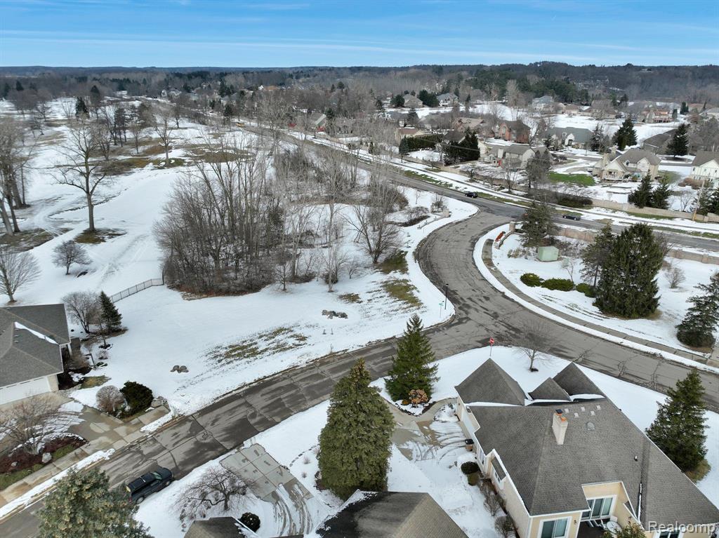 6247 W GOLFRIDGE Drive, East Lansing, MI 48823 — Photo 6