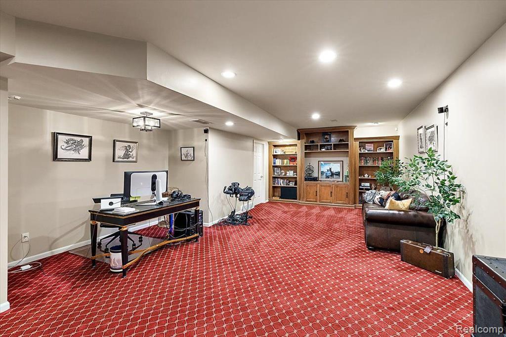47082 NORTHUMBERLAND Street, Novi, MI — Photo 75