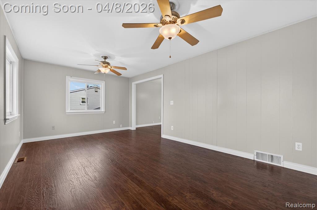 22184 Derby Road, Woodhaven, MI 48183 — Photo 20