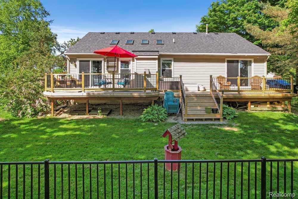 9450 SANDLEWOOD Court, Whitmore Lake, MI 48189 — Photo 49