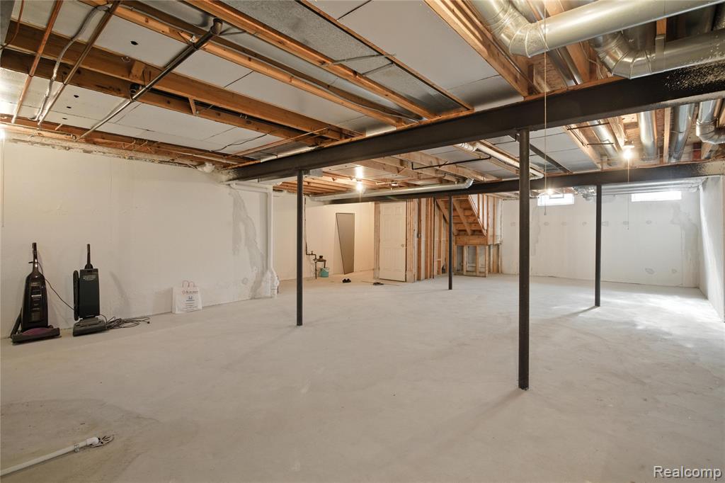 43011 Brookstone Drive, Novi, MI 48377 — Photo 45