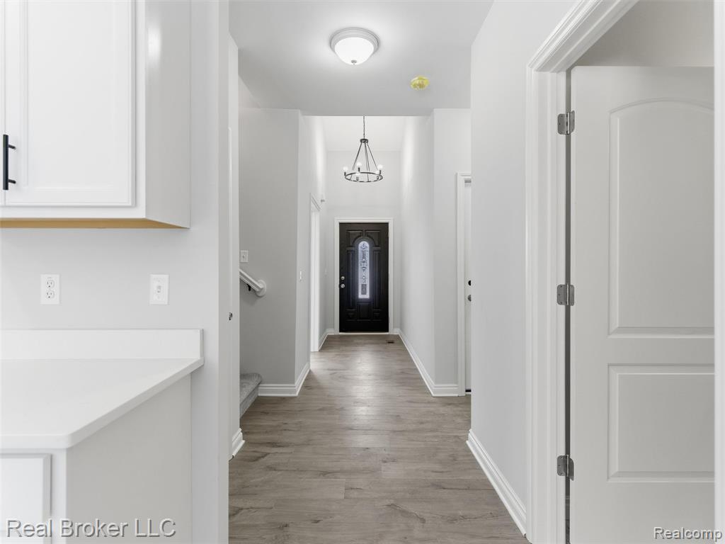 47124 Rosevillage Court, Shelby Twp, MI 48315 — Photo 6