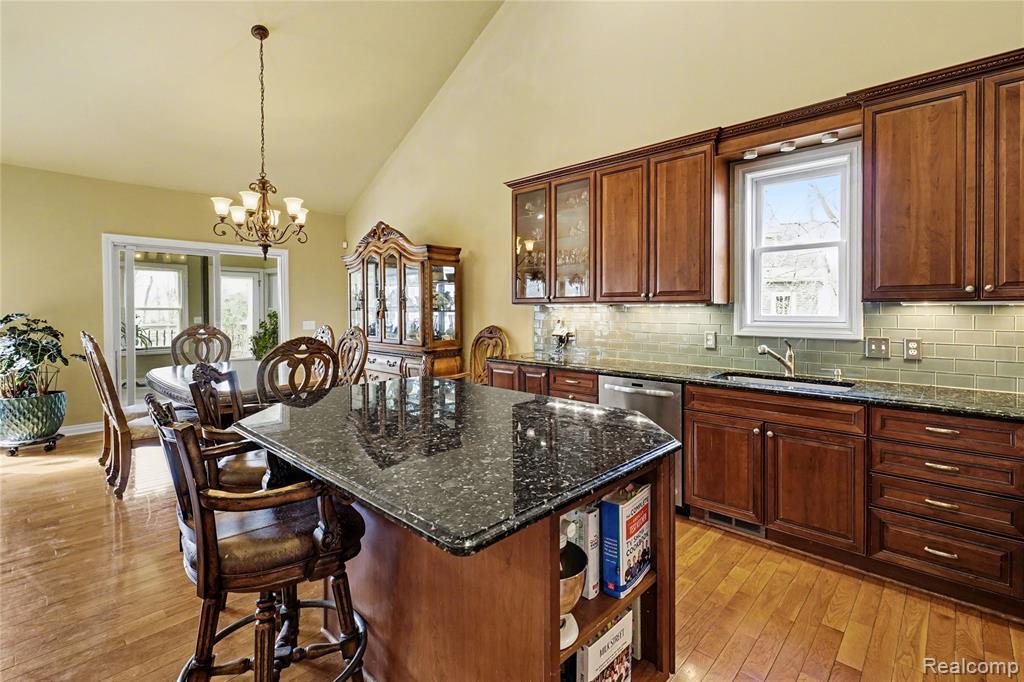 10229 Edgewood Drive, Grand Blanc, MI 48439 — Photo 6