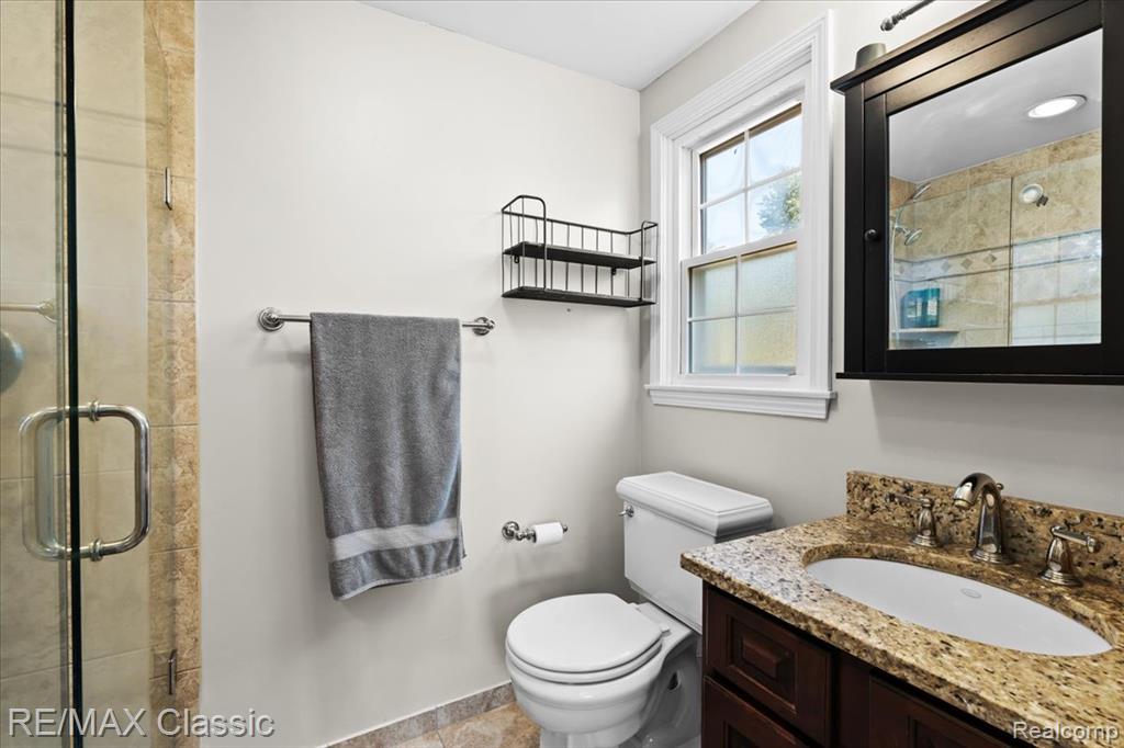 4815 Ravinewood Drive, Commerce Twp, MI 48382 — Photo 28