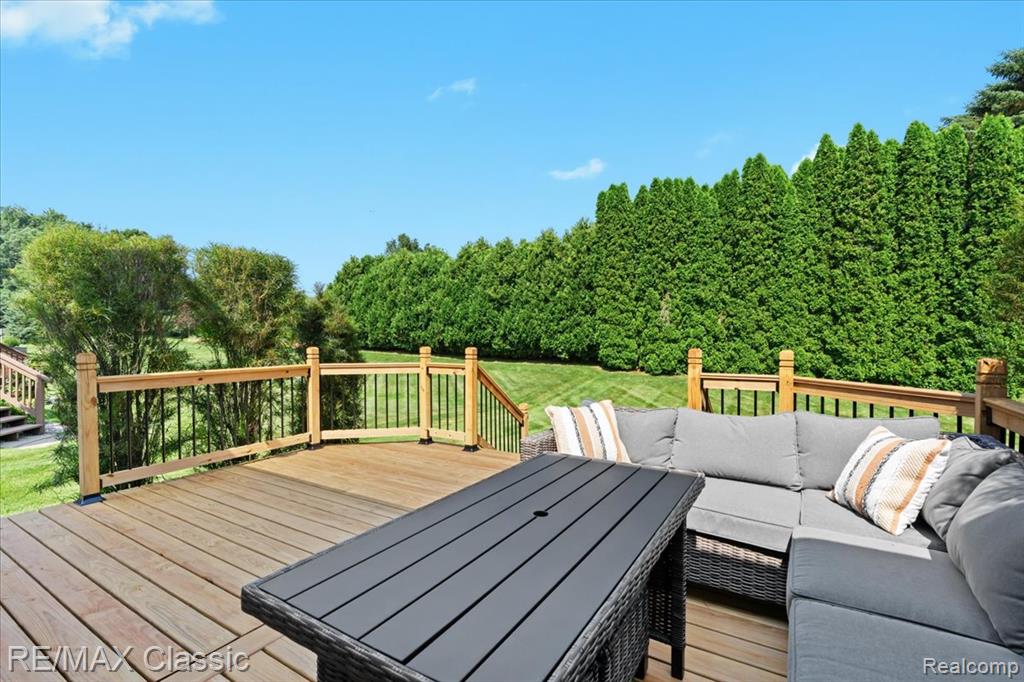 4176 W Pointe Drive, Waterford, MI 48329 — Photo 34